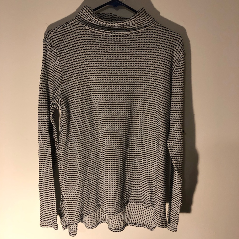 Mudd Black White Long Sleeve Turtleneck Large